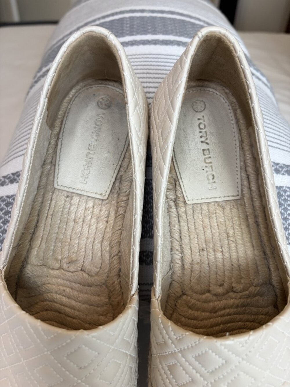 Tory Burch Cream Quilted Espadrille Flat Size 8 - Picture 6 of 10